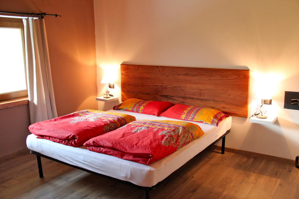 Mortirolo Bed and Breakfast Mazzo di Valtellina Rum bild